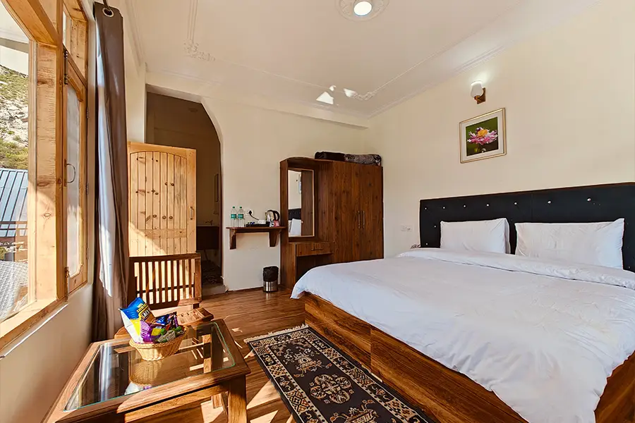 executive-room-with-chitkul-fort-view-sangla