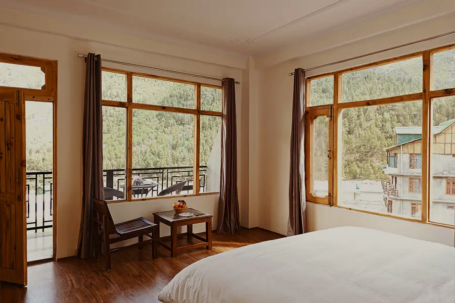 executive-room-with-river-view-at-hotel-chitkul